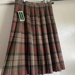 NWT Vintage James Johnston Tartan Plaid 100% Wool Kilt Accordian Pleated Skirt M